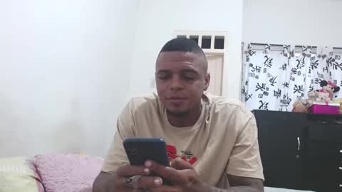 Snapshot of cuplex_hotlatina94 chatting on March 1, 11:28 am dominic and julieta... independent models online show from March 1, 11:28 am