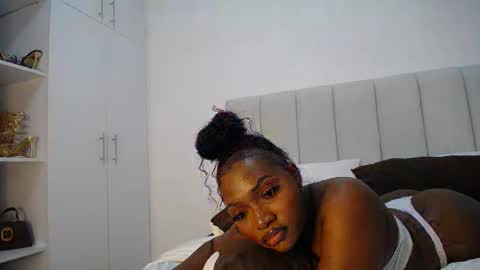 Liya online show from March 9, 5:28 pm