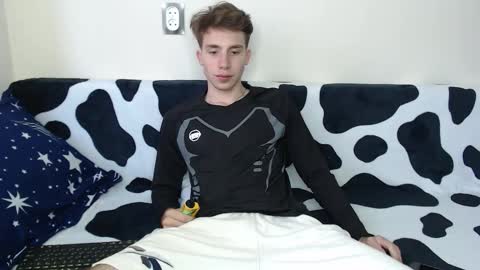 Snapshot of cute_brian chatting on September 14, 9:44 am Im Brian online show from September 14, 9:44 am