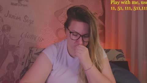 Snapshot of cute_darina chatting on January 25, 1:43 am Everyday stream in the same time online show from January 25, 1:43 am