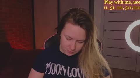 Snapshot of cute_darina chatting on March 8, 1:39 am Everyday stream in the same time online show from March 8, 1:39 am