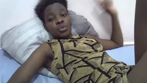 Snapshot of cute_marion chatting on February 25, 8:11 pm cute_marion online show from February 25, 8:11 pm