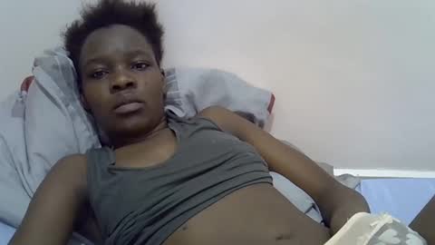 Snapshot of cute_marion chatting on February 18, 12:48 am cute_marion online show from February 18, 12:48 am