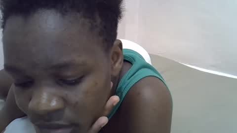 Snapshot of cute_marion chatting on February 14, 10:14 pm cute_marion online show from February 14, 10:14 pm