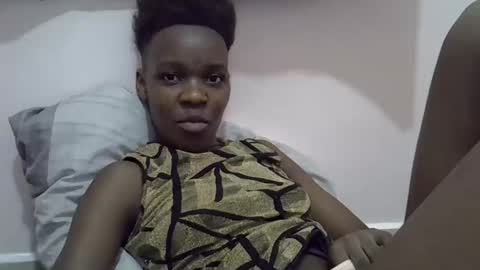 Snapshot of cute_marion chatting on February 28, 4:32 am cute_marion online show from February 28, 4:32 am