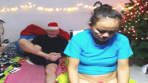 Snapshot of cuteandsexyone chatting on January 5, 1:24 am CuteAndSexyOne Na and Brian online show from January 5, 1:24 am