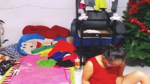 Snapshot of cuteandsexyone chatting on January 9, 10:41 pm CuteAndSexyOne Na and Brian online show from January 9, 10:41 pm