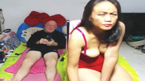 Snapshot of cuteandsexyone chatting on January 18, 7:49 am CuteAndSexyOne Na and Brian online show from January 18, 7:49 am