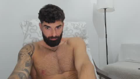 cuteeboy online show from February 6, 8:13 pm