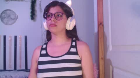 Snapshot of cutehaome chatting on September 19, 10:19 am haome online show from September 19, 10:19 am