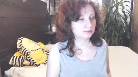 Snapshot of cutemoan chatting on February 26, 10:26 pm Rita online show from February 26, 10:26 pm