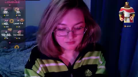 Snapshot of cutepie33 chatting on September 16, 4:43 pm cutepie33 online show from September 16, 4:43 pm