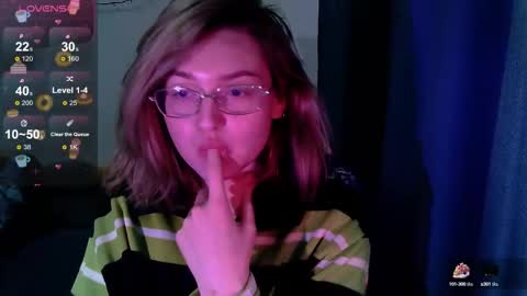 Snapshot of cutepie33 chatting on September 9, 11:43 am cutepie33 online show from September 9, 11:43 am