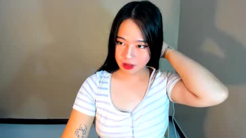 cutie_asianwoman online show from February 17, 7:12 pm