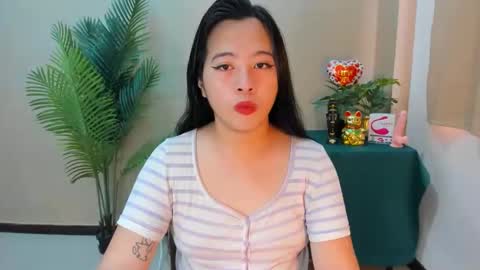 cutie_asianwoman online show from September 14, 6:59 am
