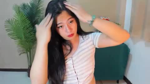 cutie_asianwoman online show from September 15, 7:43 am