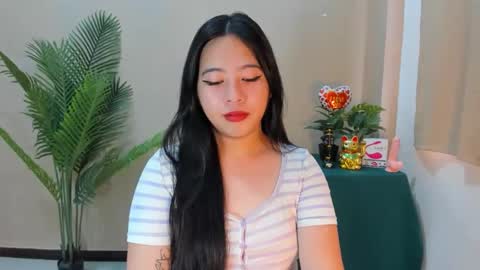cutie_asianwoman online show from September 12, 5:42 am