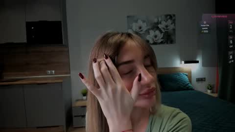 CuttieChloe online show from March 5, 6:45 pm