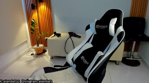 Snapshot of dafboy_ chatting on February 21, 2:06 pm Allan Daf online show from February 21, 2:06 pm