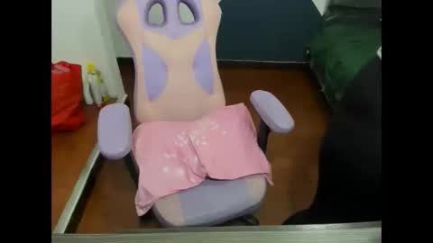 Snapshot of daleska_delicious1 chatting on September 19, 12:37 am daleska_delicious1 online show from September 19, 12:37 am