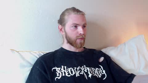 Snapshot of damien_diamond chatting on January 5, 6:45 pm damien_diamond online show from January 5, 6:45 pm