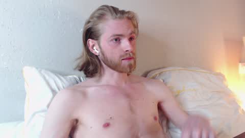 Snapshot of damien_diamond chatting on January 10, 12:59 am damien_diamond online show from January 10, 12:59 am