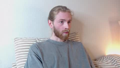 Snapshot of damien_diamond chatting on March 12, 11:01 pm damien_diamond online show from March 12, 11:01 pm