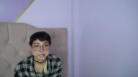 Damiian21  online show from February 21, 3:43 pm
