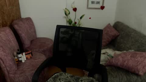 Snapshot of danalaleska chatting on September 19, 6:06 am danalaleska online show from September 19, 6:06 am