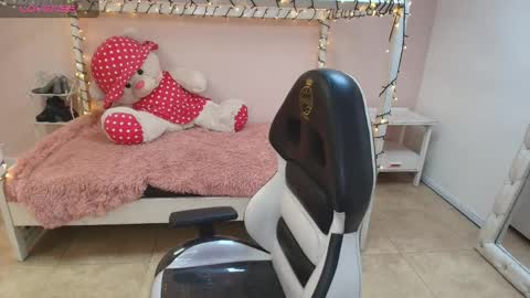 Dani online show from February 17, 5:12 pm