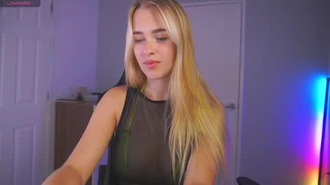 Snapshot of danikadillan chatting on March 4, 1:34 am Hi my name is Anna. Please say hello I like to chat with you. If u have request use Tip option .Thank you online show from March 4, 1:34 am