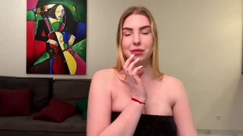 dannamissss online show from December 18, 12:32 am