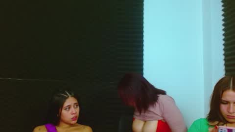 dannamomcerrat online show from January 17, 6:36 am