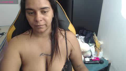 Snapshot of danny_sweettt chatting on January 10, 11:08 pm danny.......... guys I have onlyfans follow me I am new I want to share with you many things I love you online show from January 10, 11:08 pm