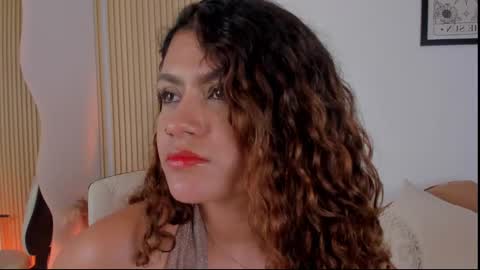 Snapshot of daphne_24 chatting on March 9, 5:17 pm Antonella Mora online show from March 9, 5:17 pm