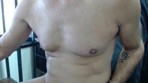 Snapshot of daringdee75 chatting on January 7, 4:37 pm DaringDee75 online show from January 7, 4:37 pm