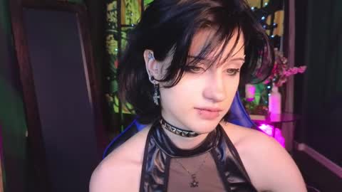 Snapshot of dark_vamp_ chatting on February 10, 1:03 am Vamp online show from February 10, 1:03 am