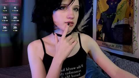 Snapshot of dark_vamp_ chatting on February 8, 4:47 am Vamp online show from February 8, 4:47 am