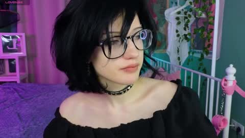 Snapshot of dark_vamp_ chatting on February 5, 10:11 pm Vamp online show from February 5, 10:11 pm