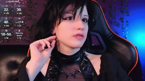 Snapshot of dark_vamp_ chatting on January 19, 3:39 am Vamp online show from January 19, 3:39 am