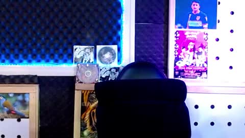 Snapshot of darko0717 chatting on February 18, 3:41 pm DARKO0717 online show from February 18, 3:41 pm