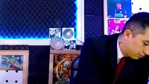 Snapshot of darko0717 chatting on February 23, 12:27 pm DARKO0717 online show from February 23, 12:27 pm