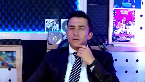 Snapshot of darko0717 chatting on March 3, 3:32 pm DARKO0717 online show from March 3, 3:32 pm