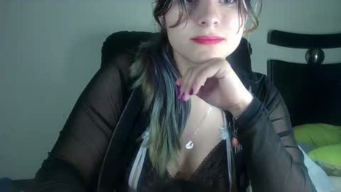 Snapshot of daya202 chatting on February 1, 6:21 am Eli online show from February 1, 6:21 am