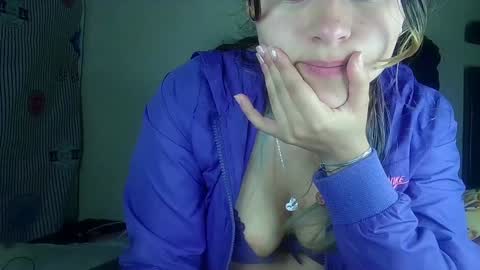 Snapshot of daya202 chatting on February 2, 6:36 am Eli online show from February 2, 6:36 am