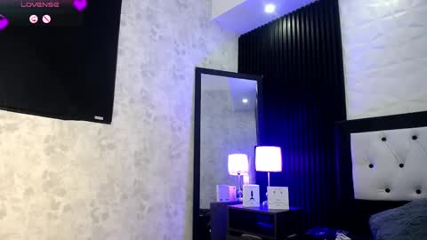 Snapshot of dayana_mendozaa69 chatting on February 25, 5:30 pm Dayana online show from February 25, 5:30 pm