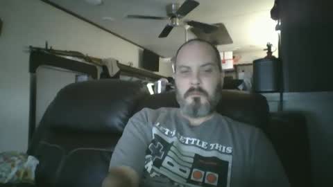 Snapshot of ddboobman chatting on December 28, 9:19 pm want girl to play with me online show from December 28, 9:19 pm