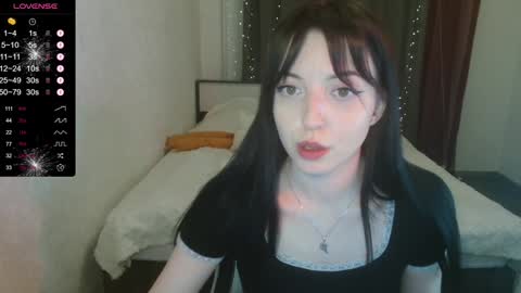 Snapshot of dear_helga chatting on December 8, 4:18 pm dear_helga online show from December 8, 4:18 pm