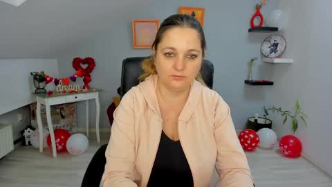 Snapshot of deliciouslolly chatting on February 18, 4:15 am DeliciousLolly online show from February 18, 4:15 am