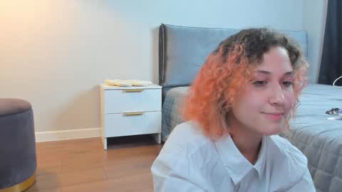 Sara online show from September 19, 10:02 pm